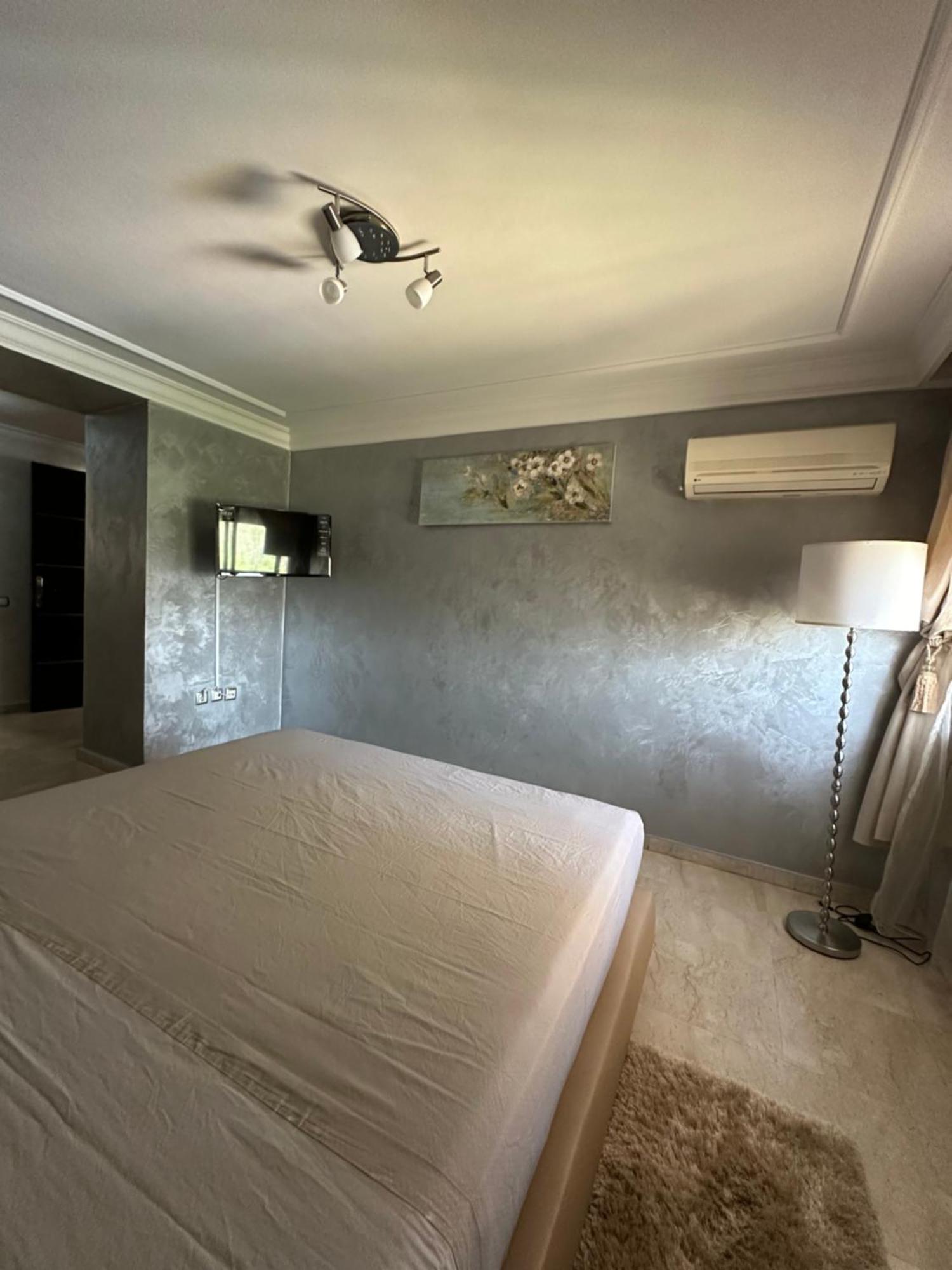 Luxury Duplex For Rent Suites,Terrace,Swimimg Pool Маракеш Екстериор снимка